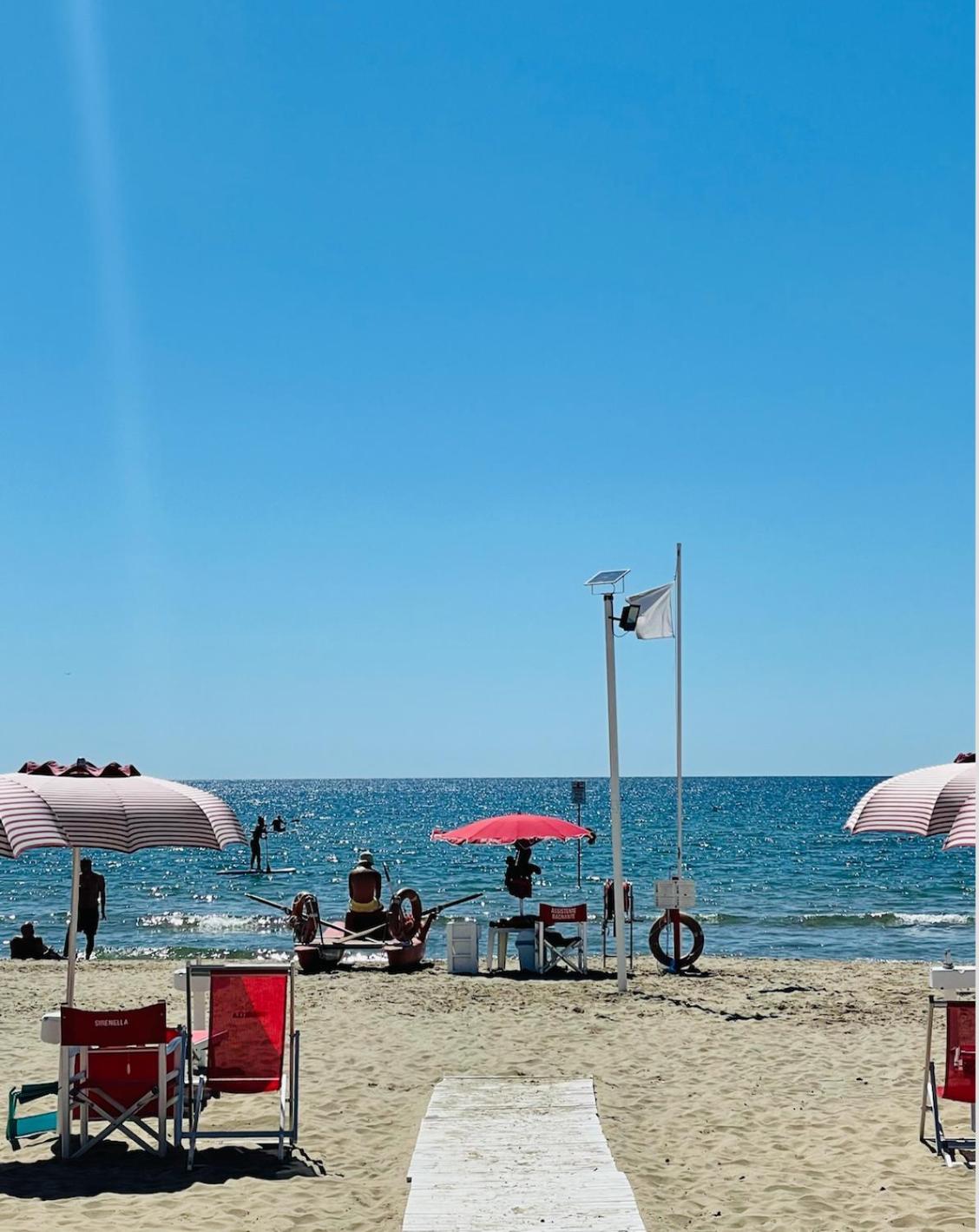 Apartamento Casa Del Sole, In Via Sicilia Vicino Al Mare Terracina Exterior foto